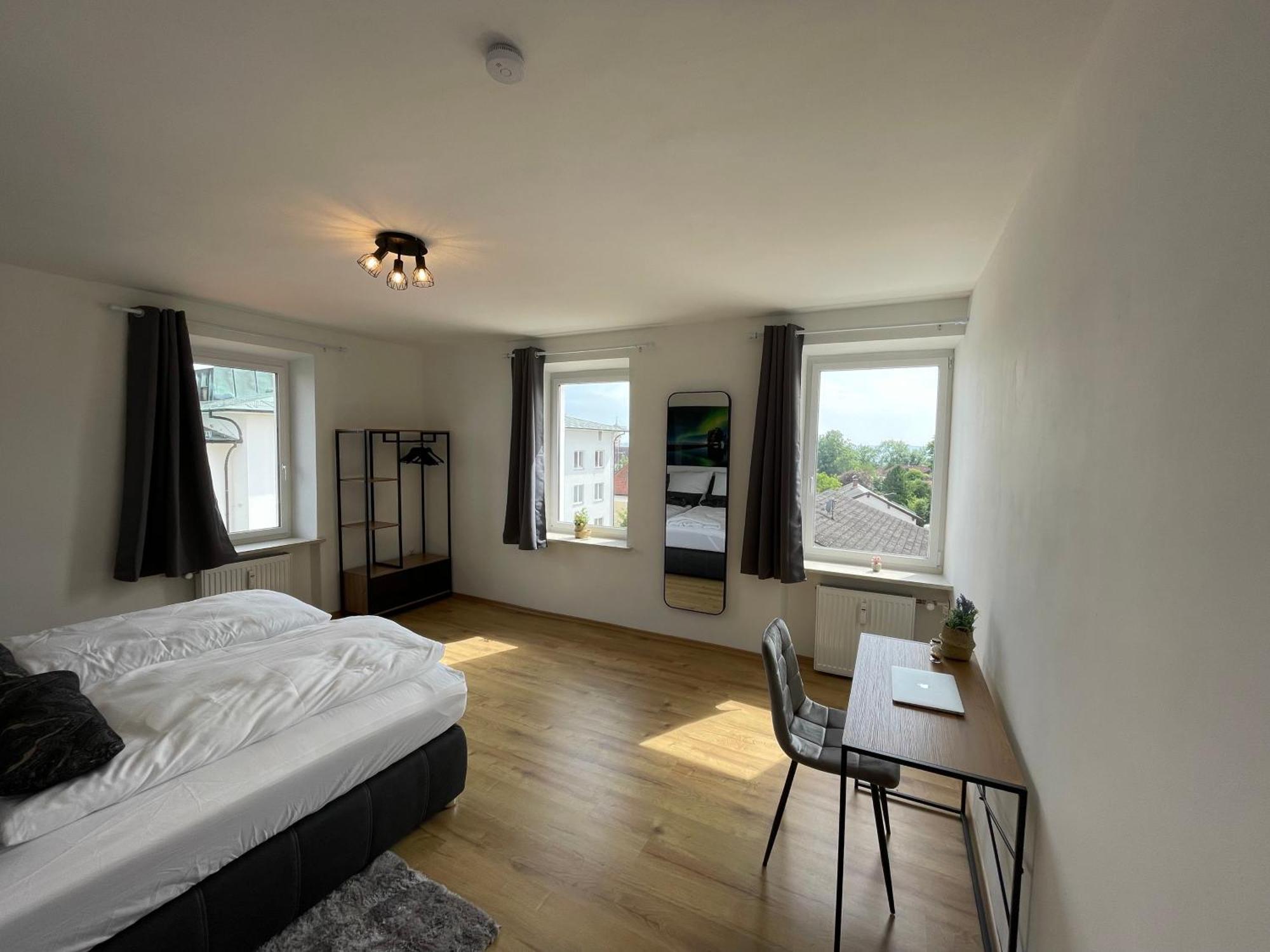 - Luxus Apartment *